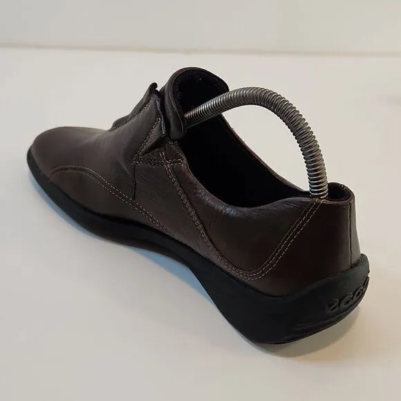 Ecco Leather Loafers Flats Comfort Shoes Brown Split Toe Zip Womens Sz 6 1/2 EUC