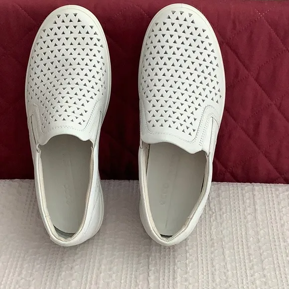 Ecco White Leather Breathable Slip-Ons Sz 39