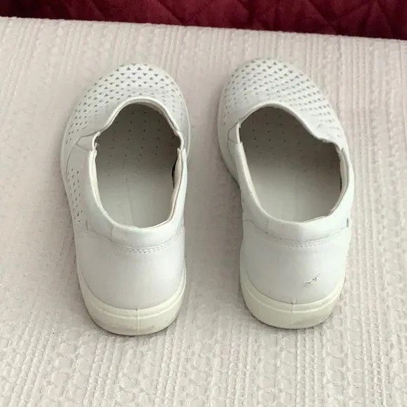 Ecco White Leather Breathable Slip-Ons Sz 39