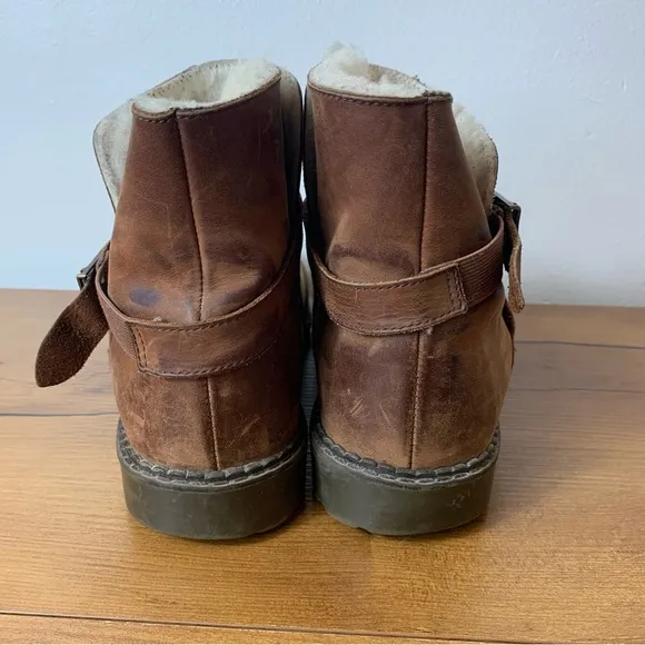Eddie Bauer Brown Chukka Boots Shearling Fur Lined Size 8.5 Mens