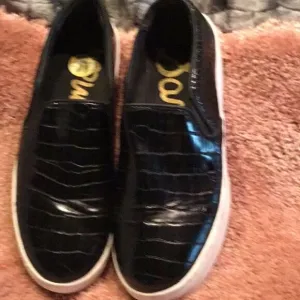 Edna Sam Edelman Slip on Sneakers