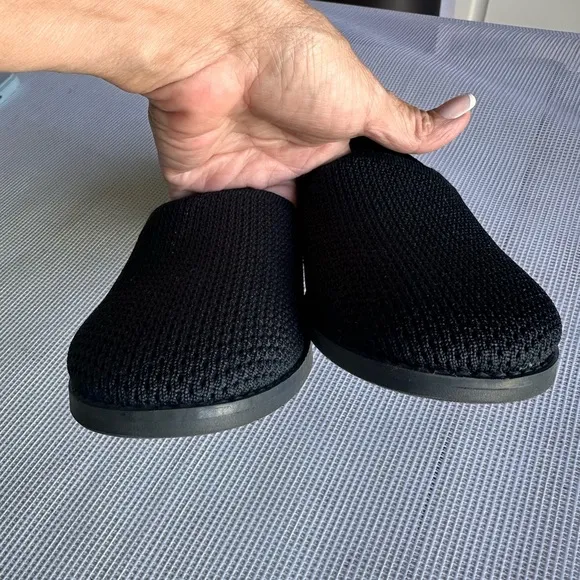 Eileen Fisher Black Flats Slip-On Loafers