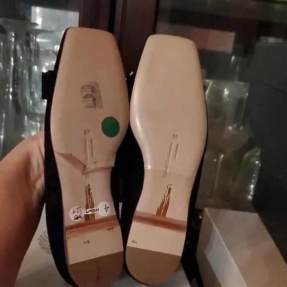 Elegant Black Women's Flats