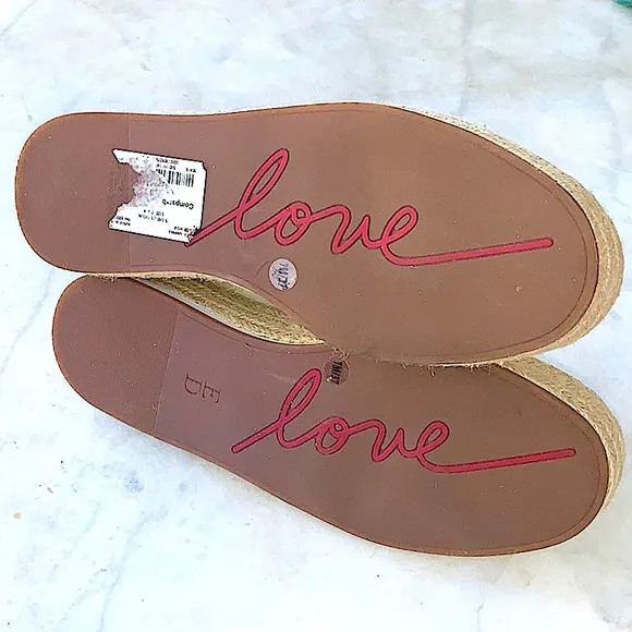 ELLEN DEGENERES  ESPADRILLES WHITE CRACKED LEATHER SIZE 7 M NEW