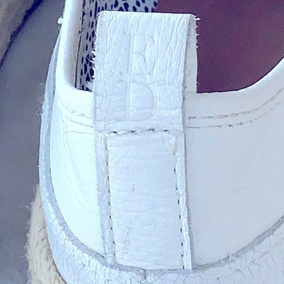 ELLEN DEGENERES  ESPADRILLES WHITE CRACKED LEATHER SIZE 7 M NEW