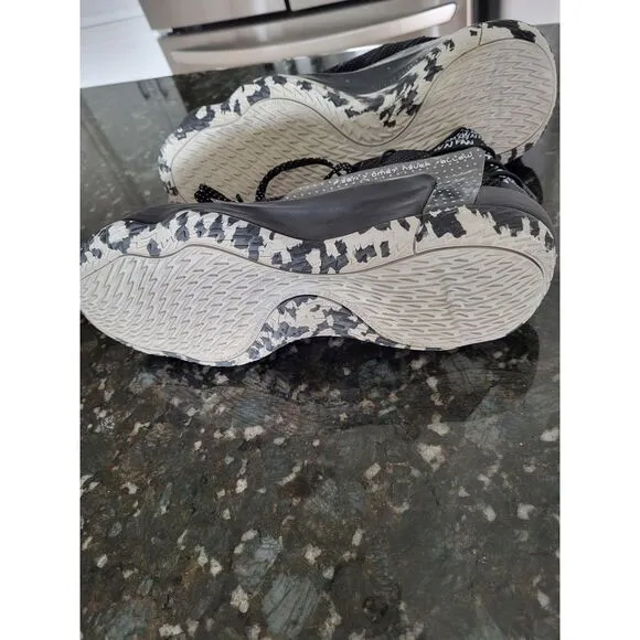 EUC Adidas Dame 7 I Am My‎ Own Fan - Size 10 -Black and Silver