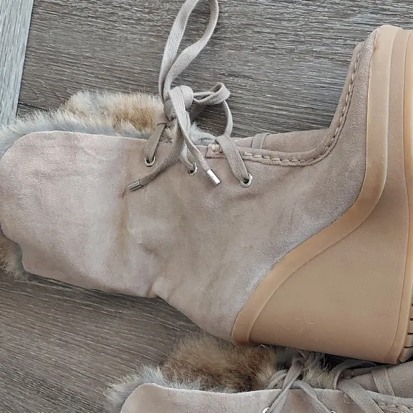 EUC Coach Scout Sahara Suede Leather and Rabbit Fur Wedge Boots 5.5