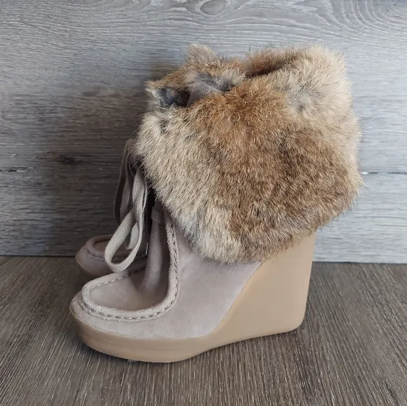EUC Coach Scout Sahara Suede Leather and Rabbit Fur Wedge Boots 5.5