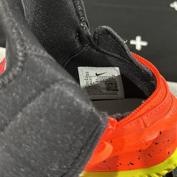 🖤🧡💛🩶EUC LEBRON SNEAKERS🩶💛🧡🖤