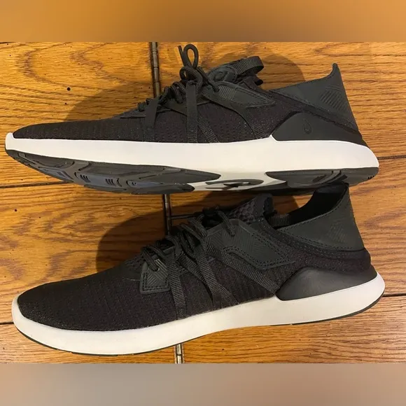 EUC Olukai Men’s Mio Li sneakers, black, size 9/42