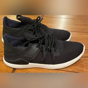EUC Olukai Men’s Mio Li sneakers, black, size 9/42
