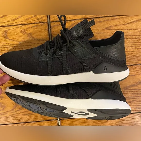 EUC Olukai Men’s Mio Li sneakers, black, size 9/42