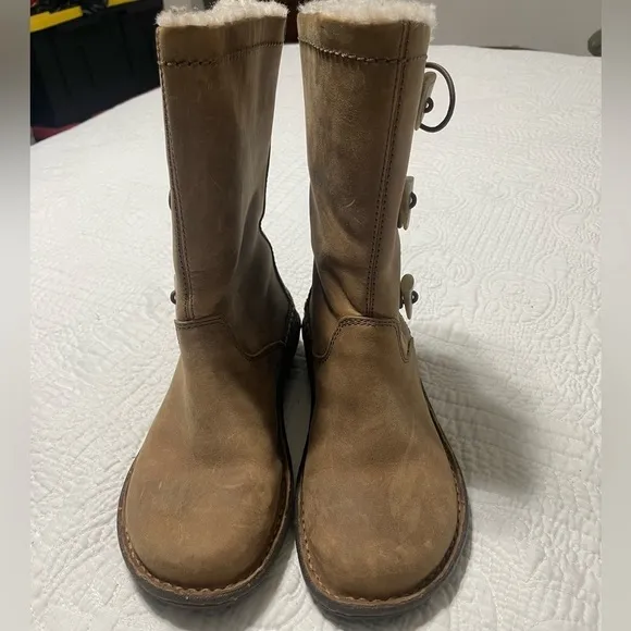 EUC UGG Australia Kona Brown Waterproof Boots SZ 7