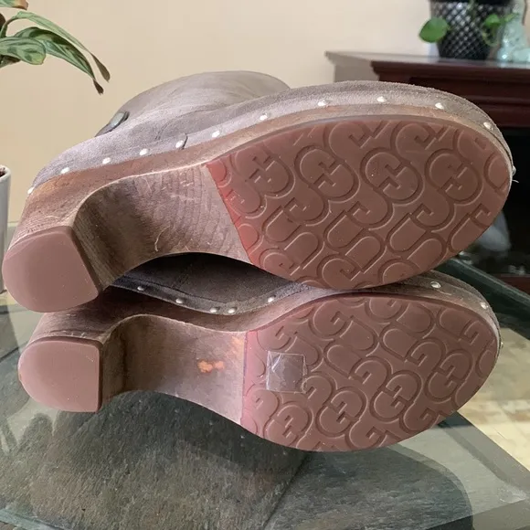 EUC UGG AUSTRALIA Lynnea Clog Boots