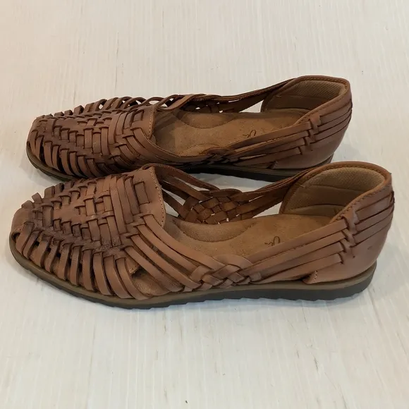 EURO SOFT By SOFFT Women's Woven Brown Leather Huarache Sandal Flats