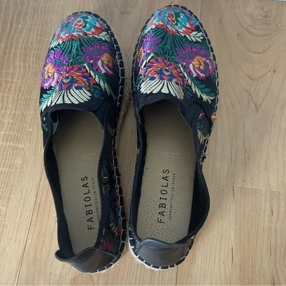 FABIOLAS Espadrilles Flat Slip-On Floral Embroidered Handcrafted Shoes Sz 41