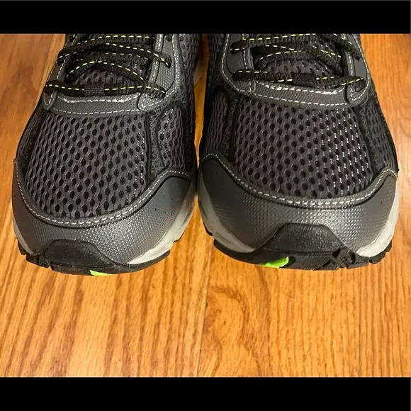 Fila Wide Running Sneakers, Gray