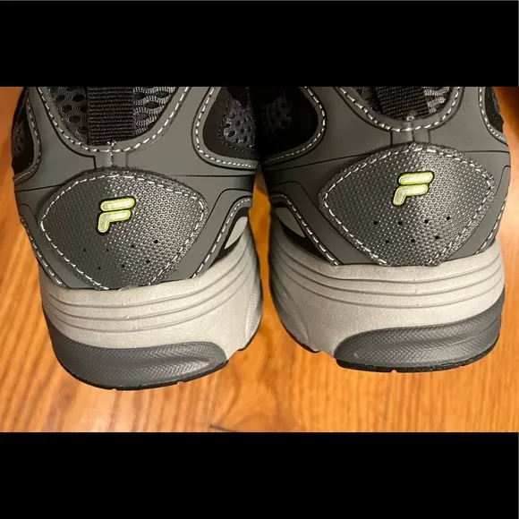 Fila Wide Running Sneakers, Gray