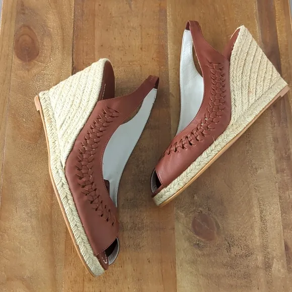 FINAL SALE 🆕🌿NICOLE FARHI ESPADRILLES🌿