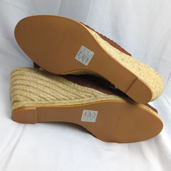 FINAL SALE 🆕🌿NICOLE FARHI ESPADRILLES🌿