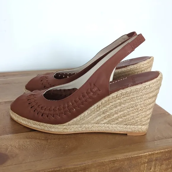 FINAL SALE 🆕🌿NICOLE FARHI ESPADRILLES🌿