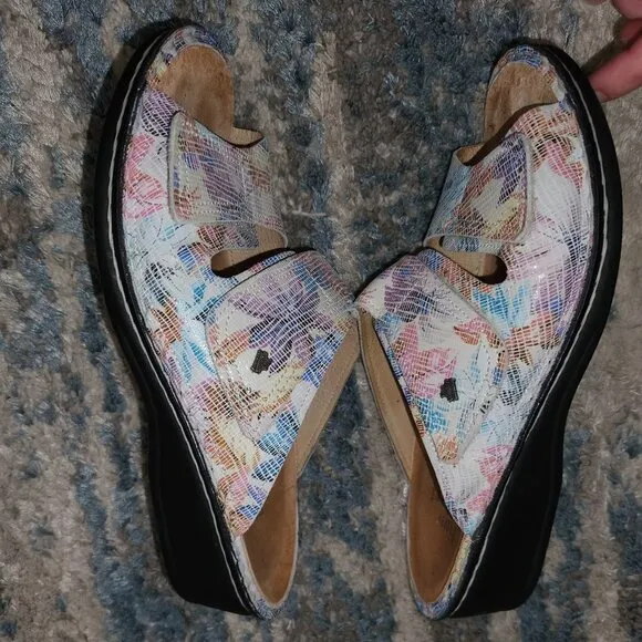Finn Comfort Sandals Women's Strappy Flats Blue Pink Floral Print || sz7