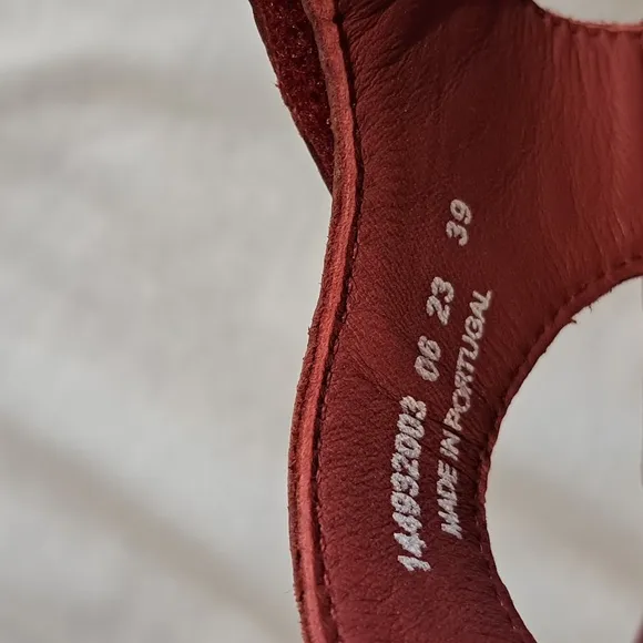 Fly London NOVA932FLY. Lipstick Red Cupido. Size 39.
