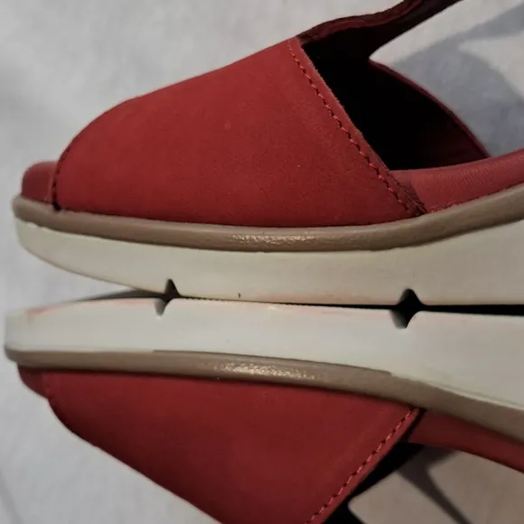 Fly London NOVA932FLY. Lipstick Red Cupido. Size 39.