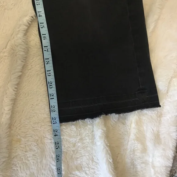 FRAME Women Size 25 Black Ali Wide Leg Cropped Denim Jeans Raw Hem Casual Boho