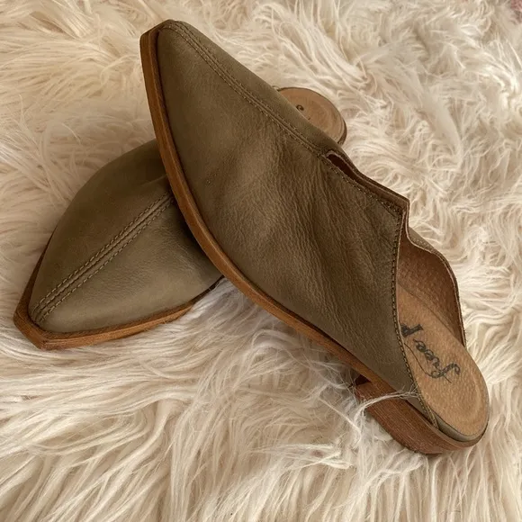FREE PEOPLE flats
