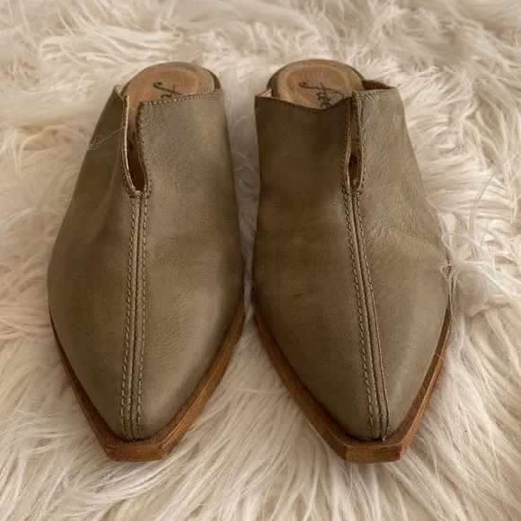 FREE PEOPLE flats