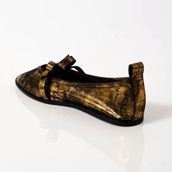 FREE PEOPLE Mania Bow Flats / Bronze Age Metallic