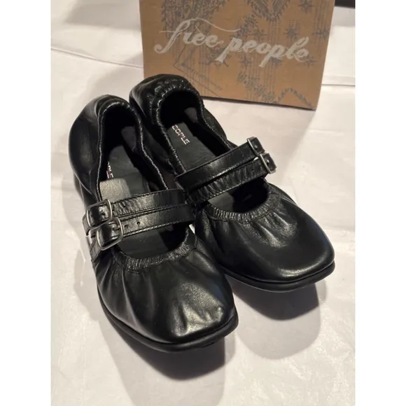 Free People Women’s Gemini Ballet Flat size 6