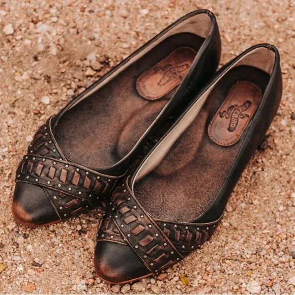 Freebird Brynn Ballet Flats Women’s 7 Black Brown Distressed Leather Slip Ons