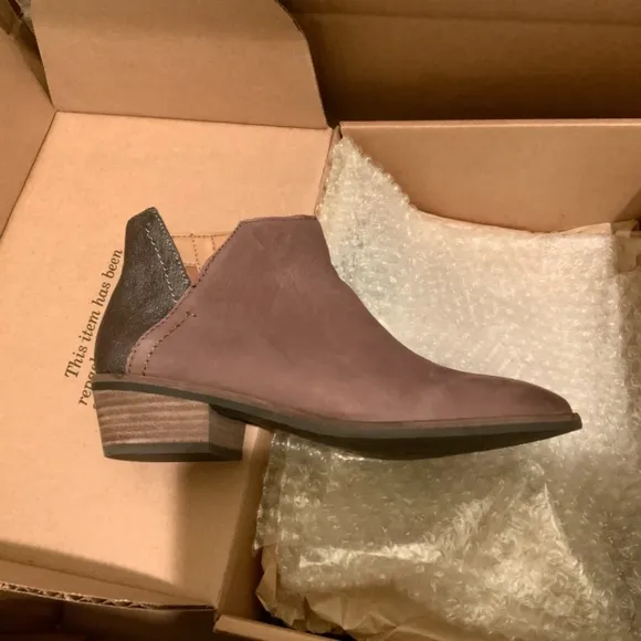 FRYE Caden Bootie Antique Brown Metallic Leather Block Heel Ankle Fashion Boot 7