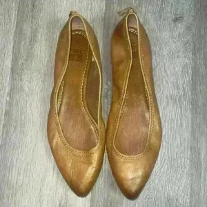 FRYE REGINA Brown Leather Pointed Toe Ballet Flats Women’s size 9M