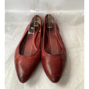 Frye Regina Deep Red Pointed Toe Flats Size 7 Rubber Sole Comfort Padded Insole