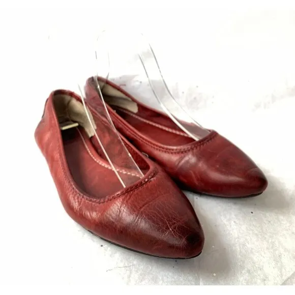 Frye Regina Deep Red Pointed Toe Flats Size 7 Rubber Sole Comfort Padded Insole