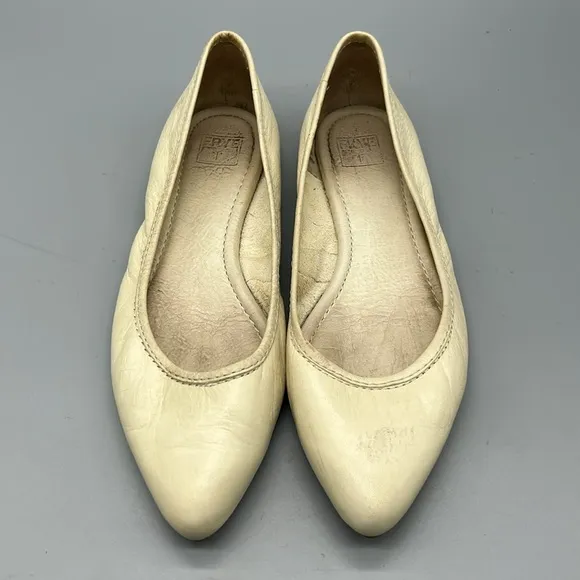 Frye Regina Flats Off White Leather Pointed Toe Size 7.5