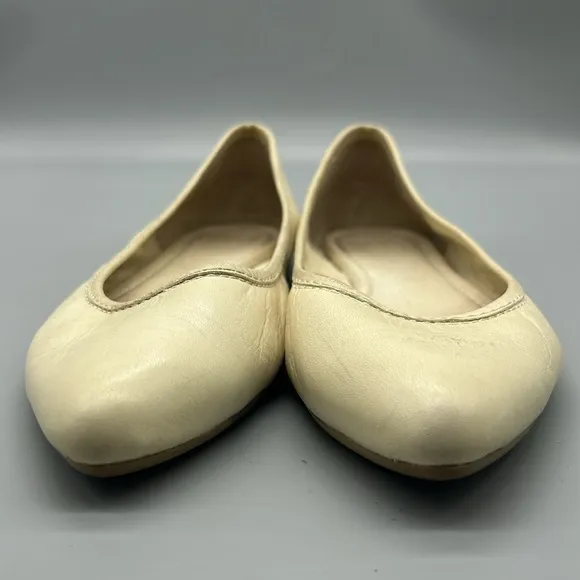 Frye Regina Flats Off White Leather Pointed Toe Size 7.5