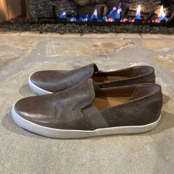 Frye Melanie Women's Taupe Slip On Sneakers - 7.5 - Excellent Condition