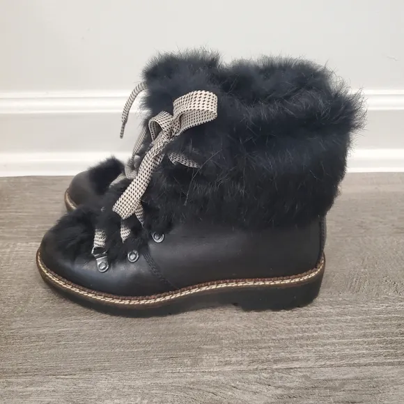Fur-Lined Boots 6.5