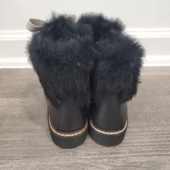Fur-Lined Boots 6.5