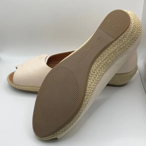 Gentle Souls by Kenneth Cole New Women's Beige Leather Peep Toe Flats, Size 7