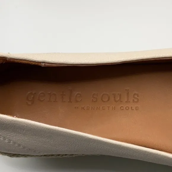 Gentle Souls by Kenneth Cole New Women's Beige Leather Peep Toe Flats, Size 7