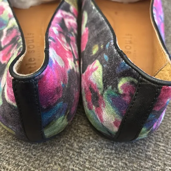 Gentle Souls Kenneth Cole Womens Eugene Loafer Pink Green Floral Velvet Size 8