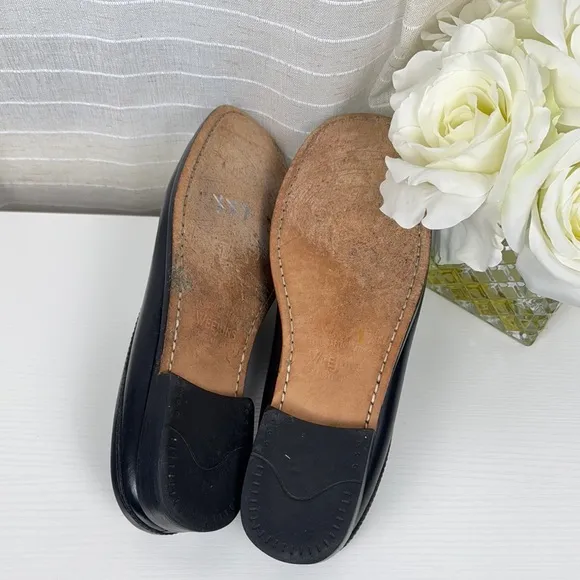 🌟GH Bass 🌟Weejuns, 🌟Black and White Leather Loafers, Women 9.5