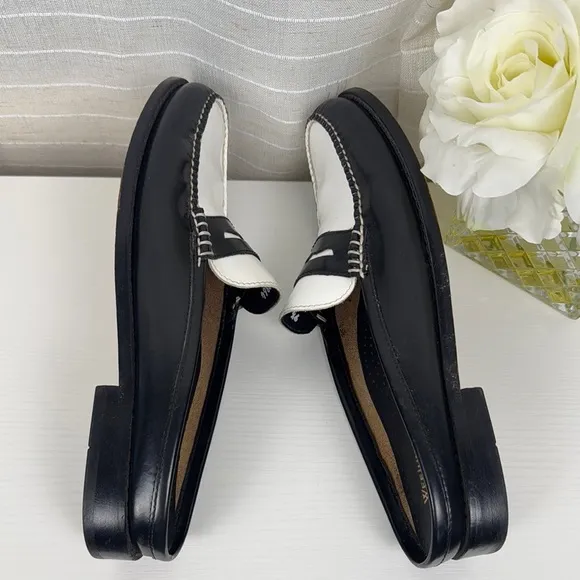 🌟GH Bass 🌟Weejuns, 🌟Black and White Leather Loafers, Women 9.5