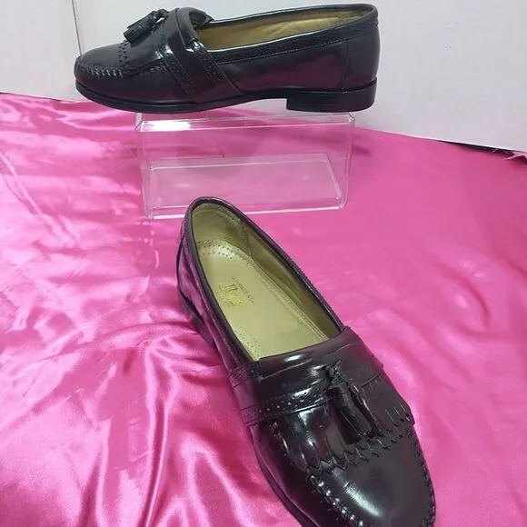 G.H. Bass Weejuns Logan Mens SZ 9.5E Red Leather Slip On Tassel Penny Loafers.
