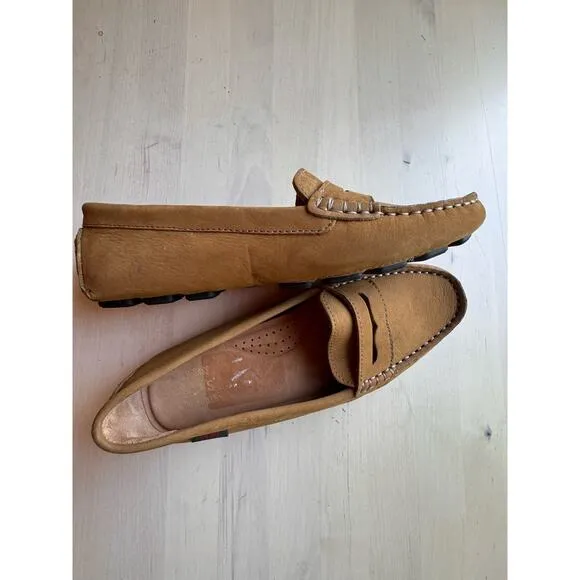 G.H.BASS tan Women's Dylan Driver Moc Loafers size 6